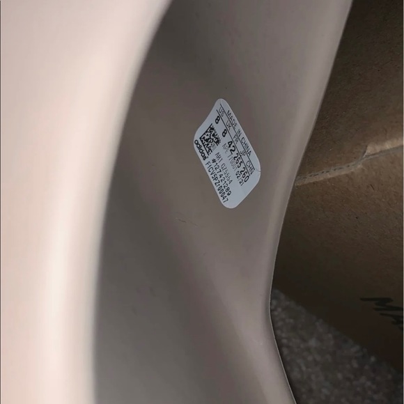 Yeezy Slide “Pure” *SOLD* - Picture 4 of 7